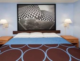 Super 8 by Wyndham Huntington