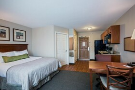 Candlewood Suites Indianapolis Northwest