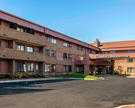 Comfort Inn & Suites North at the Pyramids