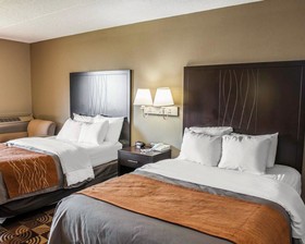 Comfort Inn & Suites North at the Pyramids
