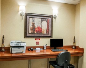 Comfort Suites near Indianapolis Airport