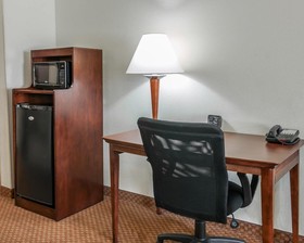 Comfort Suites near Indianapolis Airport