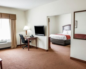 Comfort Suites near Indianapolis Airport
