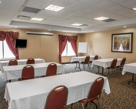 Comfort Suites near Indianapolis Airport