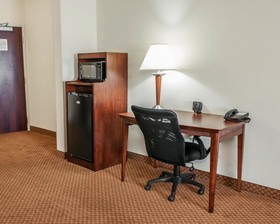 Comfort Suites near Indianapolis Airport