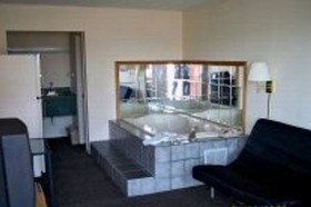 Country Hearth Inn & Suites - Indianapolis