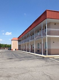 Country Hearth Inn & Suites - Indianapolis
