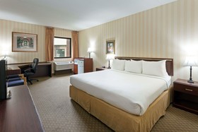 Days Inn & Suites by Wyndham Northwest Indianapolis