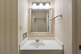 Days Inn & Suites by Wyndham Northwest Indianapolis