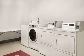 Days Inn by Wyndham Indianapolis Northeast