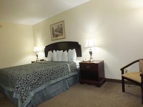 Days Inn by Wyndham Indianapolis Northeast