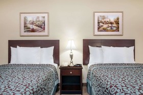 Days Inn by Wyndham Indianapolis Northeast