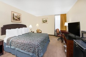 Days Inn by Wyndham Indianapolis Northeast