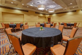 Drury Inn & Suites Indianapolis Northeast