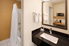Fairfield Inn & Suites Indianapolis Airport