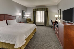 Hampton Inn & Suites Indianapolis-Airport