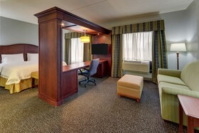 Hampton Inn & Suites Indianapolis-Airport