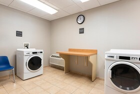 Hampton Inn & Suites Indianapolis-Airport