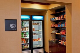 Hampton Inn & Suites Indianapolis-Airport