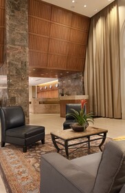 Hilton Indianapolis Hotel & Suites