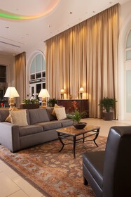Hilton Indianapolis Hotel & Suites