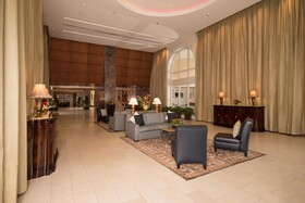 Hilton Indianapolis Hotel & Suites