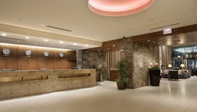 Hilton Indianapolis Hotel & Suites