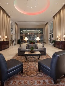 Hilton Indianapolis Hotel & Suites