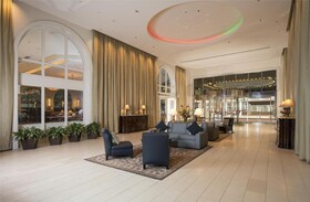 Hilton Indianapolis Hotel & Suites