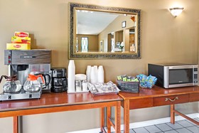 Knights Inn Indianapolis Airport South
