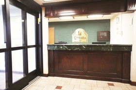 La Quinta Inn by Wyndham Indianapolis Airport Executive Dr