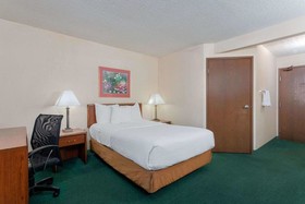 Norwood Inn & Suites Indianapolis