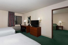 Norwood Inn & Suites Indianapolis