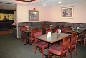 Norwood Inn & Suites Indianapolis