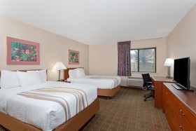 Norwood Inn & Suites Indianapolis