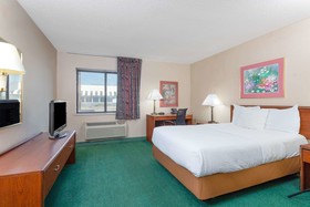 Norwood Inn & Suites Indianapolis