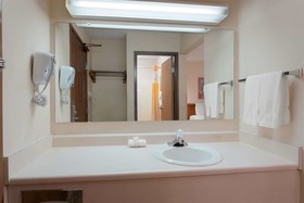 Norwood Inn & Suites Indianapolis