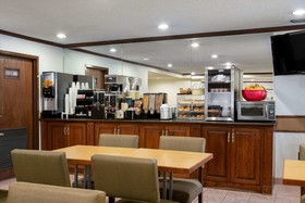 Norwood Inn & Suites Indianapolis