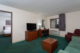 Norwood Inn & Suites Indianapolis