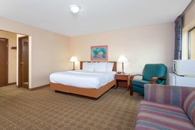 Norwood Inn & Suites Indianapolis