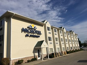 Microtel Inn & Suites by Wyndham Indianapolis Airport