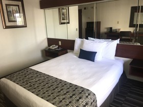 Microtel Inn & Suites by Wyndham Indianapolis Airport