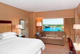 Sheraton Indianapolis Hotel at Keystone Crossing