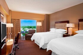 Sheraton Indianapolis Hotel at Keystone Crossing