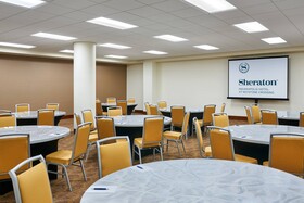 Sheraton Indianapolis Hotel at Keystone Crossing