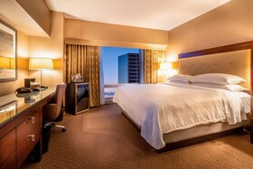 Sheraton Indianapolis Hotel at Keystone Crossing