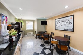 Super 8 by Wyndham Indianapolis