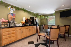 Super 8 by Wyndham Indianapolis
