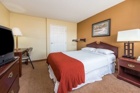 Super 8 by Wyndham Indianapolis/NE/Castleton Area