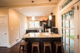 Villa on Meridian - Carriage House
